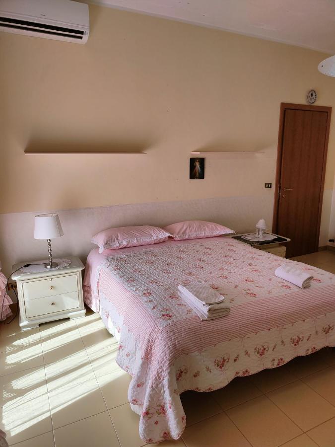 Appartamento In Villa Virginia Fino A 10 Ospiti Mondragone Luaran gambar