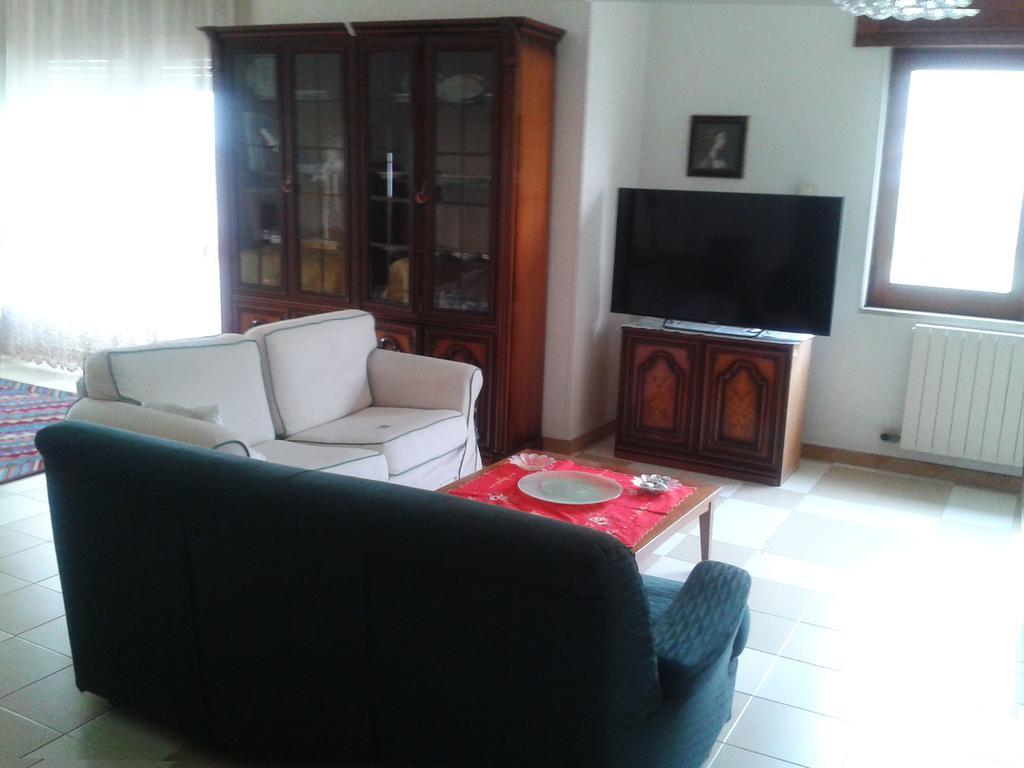 Appartamento In Villa Virginia Fino A 10 Ospiti Mondragone Bilik gambar