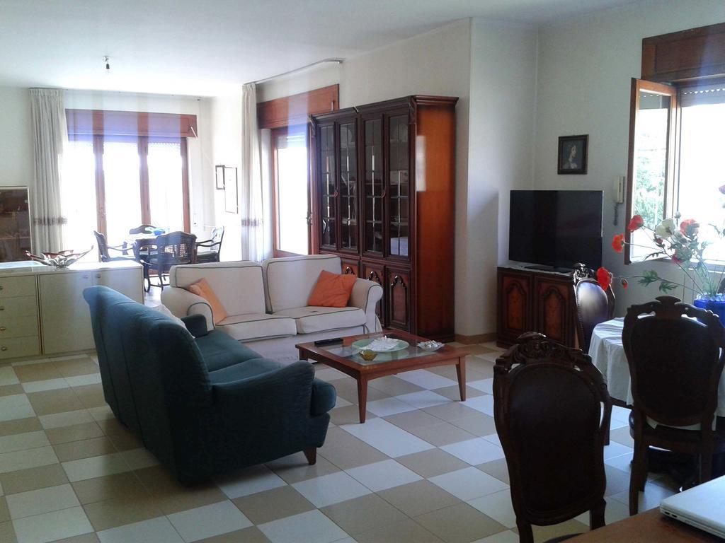 Appartamento In Villa Virginia Fino A 10 Ospiti Mondragone Luaran gambar